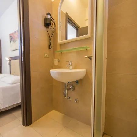Otel Mediterraneo & 3*