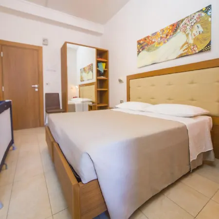 Mediterraneo & Otel 3*